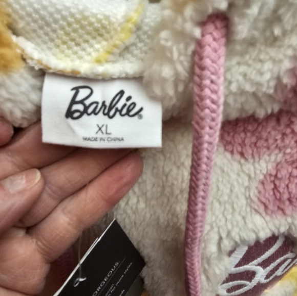 Barbie ❤️FINAL PRICE Pullover Sherpa Floral Top Super Soft - Picture 4 of 7